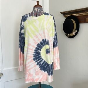 Women’s Old Navy Easy Vintage Multi Spiral Sweatshirt